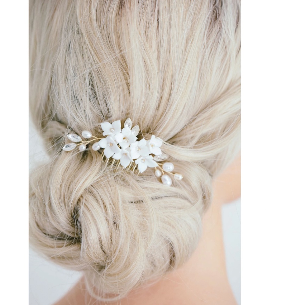 Natural Freshwater Pearl Bridal Floral Hair Comb